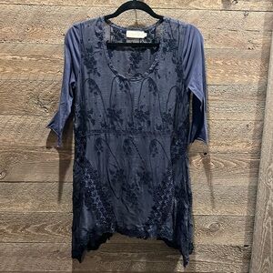 4 Love And Liberty Top size s